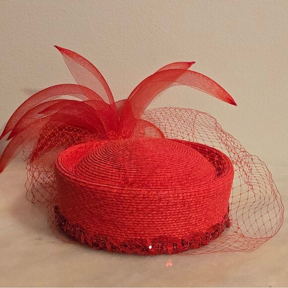 Vintage Red Pillbox Formal Bridal Hat with Mesh Derby Church - Picture 1 of 8